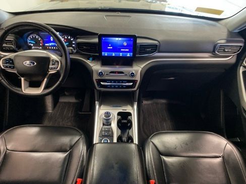 Certified 2021 Ford Explorer XLT w/ Equipment Group 202A image 16