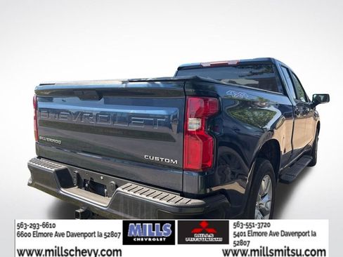 Used 2020 Chevrolet Silverado 1500 Custom w/ Custom Value Package AWD/4WD image 3