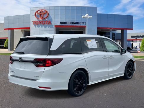 Used 2023 Honda Odyssey Sport image 6