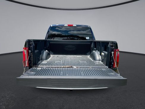 Used 2025 Ford F150 Lariat AWD/4WD image 32
