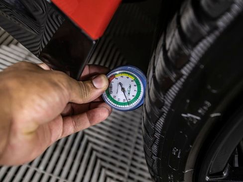 Used 2025 BMW M4 xDrive Competition w/ Executive Package image 29