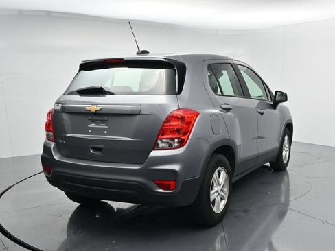 Used 2020 Chevrolet Trax LS FWD image 6