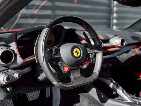 Used 2018 Ferrari 812 Superfast image 41