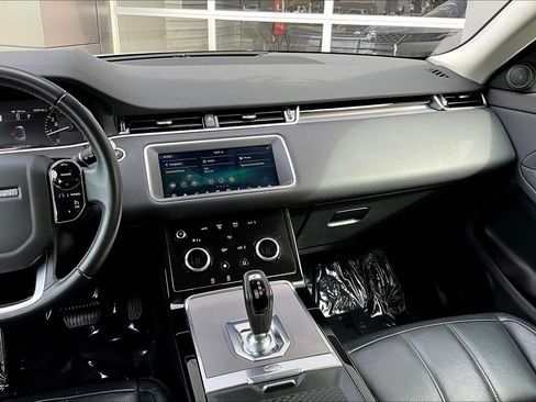 Used 2020 Land Rover Range Rover Evoque S image 6