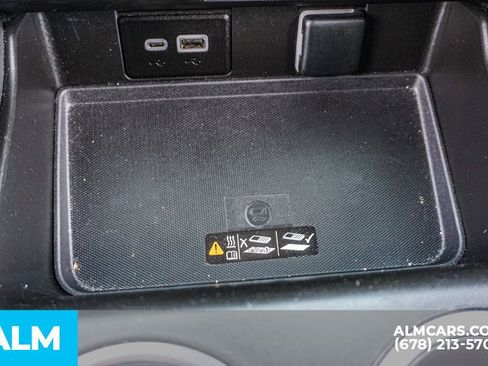 Used 2024 Chevrolet Suburban LT RWD image 46