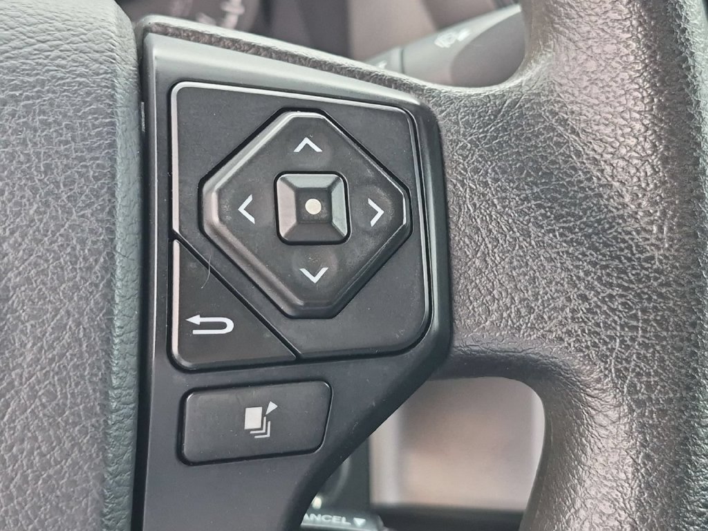 Used 2020 Toyota Tacoma SR AWD/4WD image 19