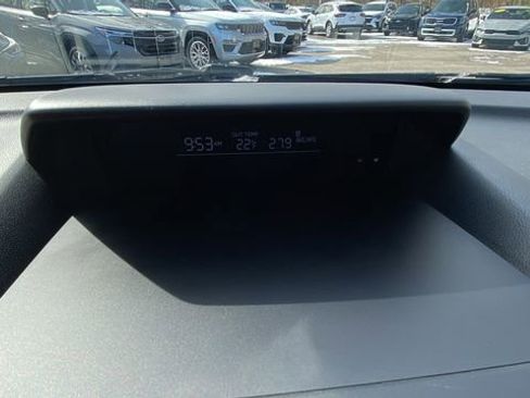 Certified 2021 Subaru Crosstrek 2.0i image 24