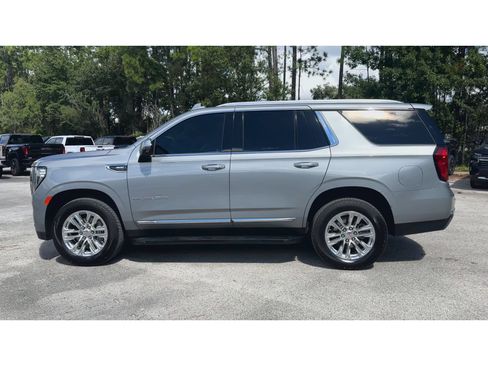 Certified 2023 GMC Yukon SLT w/ SLT Premium Package AWD/4WD image 6