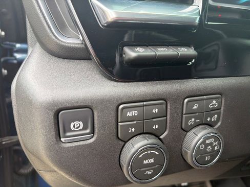 Used 2026 Chevrolet Silverado 2500 LTZ w/ LTZ Plus Package AWD/4WD image 8