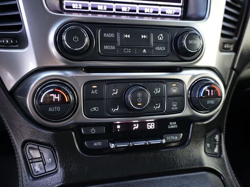 Used 2018 Chevrolet Suburban Premier image 34