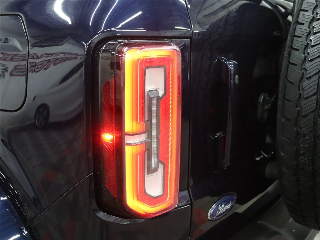 Used 2021 Ford Bronco Outer Banks AWD/4WD image 10