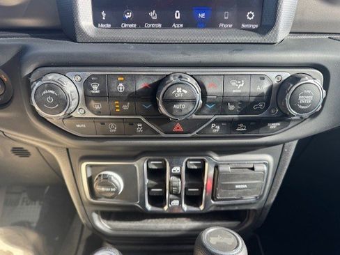 Used 2021 Jeep Wrangler Unlimited Sport image 20