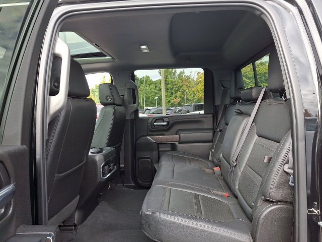 Used 2022 GMC Sierra 2500 Denali w/ Denali Black Diamond Edition AWD/4WD image 10