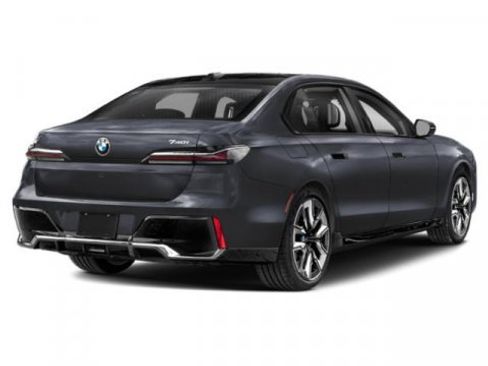 Used 2023 BMW 740i w/ Parking Assistance Package RWD image 5
