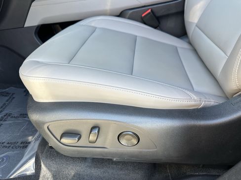 Used 2024 GMC Acadia Elevation image 24