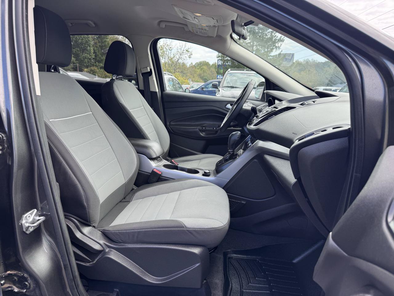 Used 2015 Ford Escape SE AWD/4WD image 14