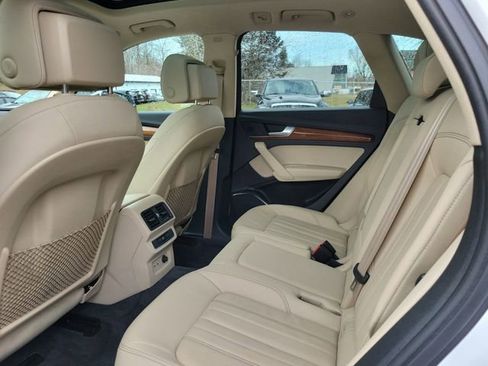 Used 2022 Audi Q5 2.0T Premium image 22