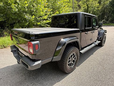 Used 2021 Jeep Gladiator Sport AWD/4WD image 6