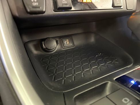 Certified 2023 Toyota RAV4 SE image 30