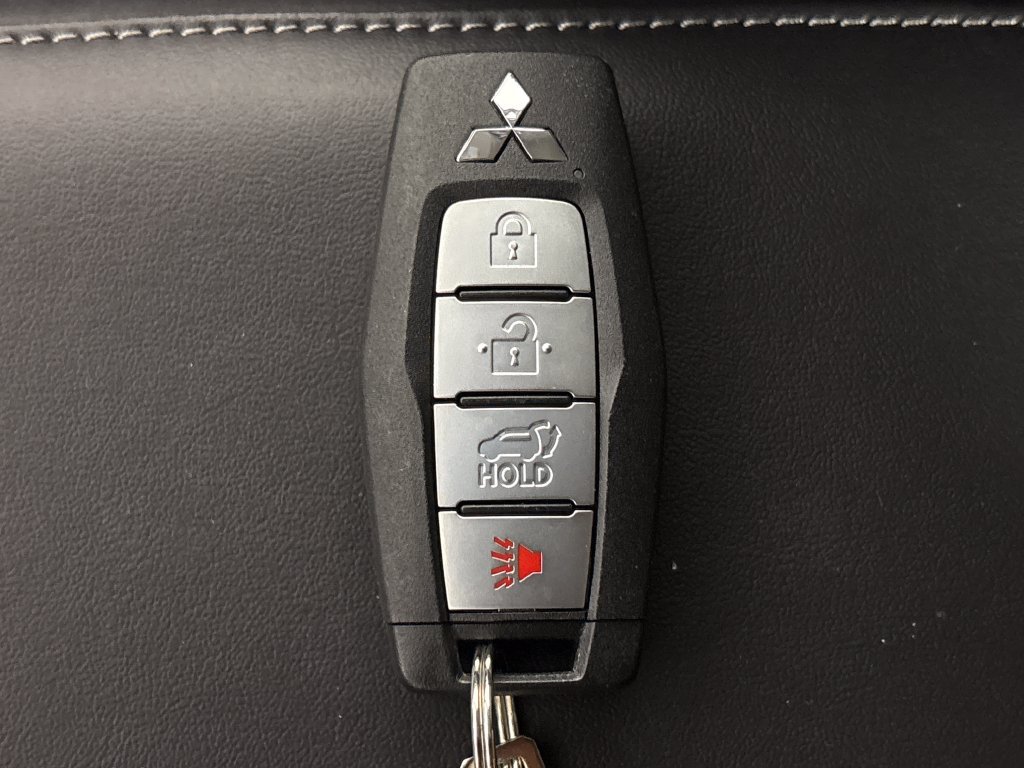 Used 2026 Mitsubishi Outlander SE FWD image 33