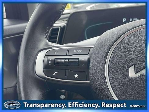 Used 2023 Kia Sportage EX image 21
