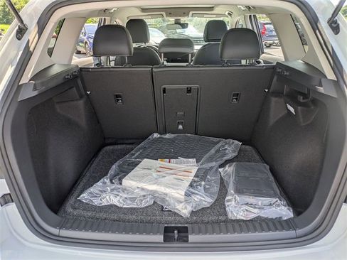 New 2025 Volkswagen Taos SEL image 21