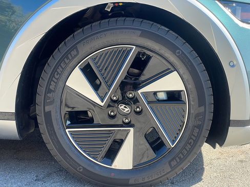 New 2026 Hyundai Ioniq 5 Limited image 9