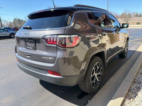 Used 2024 Jeep Compass Limited w/ Sun and Sound Group image 12