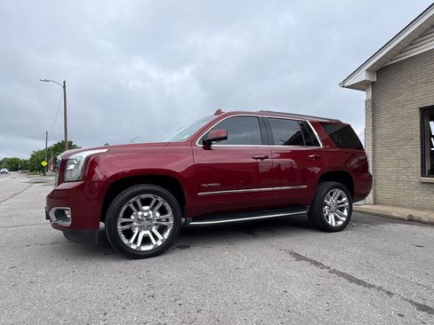 Used 2018 GMC Yukon SLT w/ Premium Edition AWD/4WD image 2