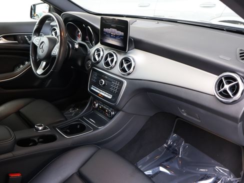 Used 2020 Mercedes-Benz GLA 250 4MATIC image 28