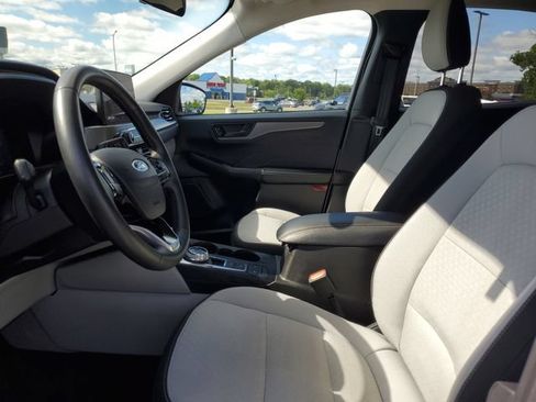 Certified 2024 Ford Escape Active AWD/4WD image 9