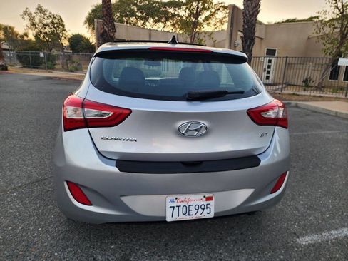 Used 2016 Hyundai Elantra GT w/ Option Group 03 FWD image 4