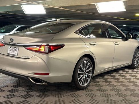 Used 2019 Lexus ES 350 w/ Premium Package image 9