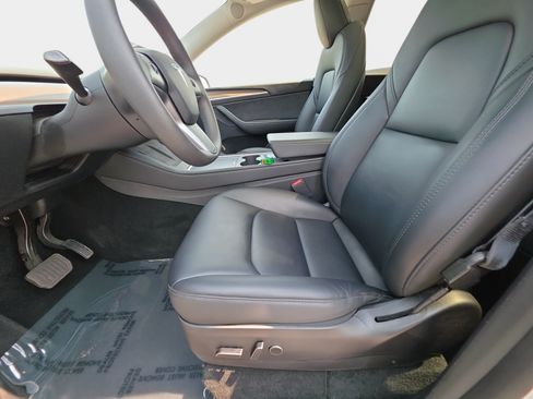 Used 2023 Tesla Model Y Long Range AWD/4WD image 17