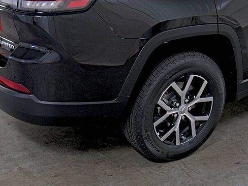 New 2025 Jeep Grand Cherokee L Limited w/ Luxury Tech Group II image 12