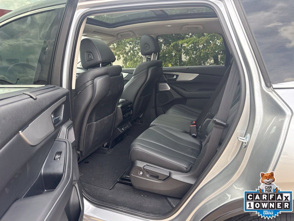 Used 2026 Acura MDX w/ Technology Package FWD image 24