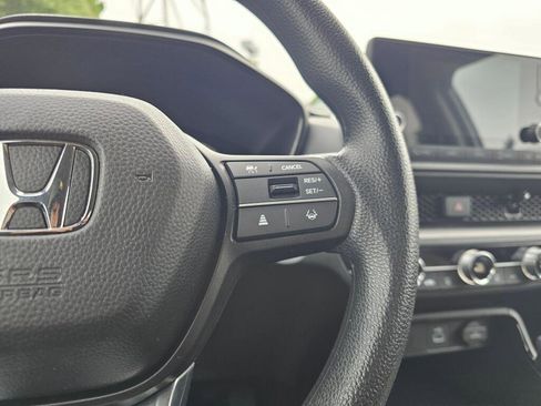 Certified 2025 Honda CR-V LX image 33