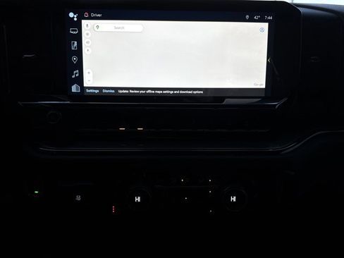 Used 2022 Chevrolet Silverado 1500 ZR2 image 19