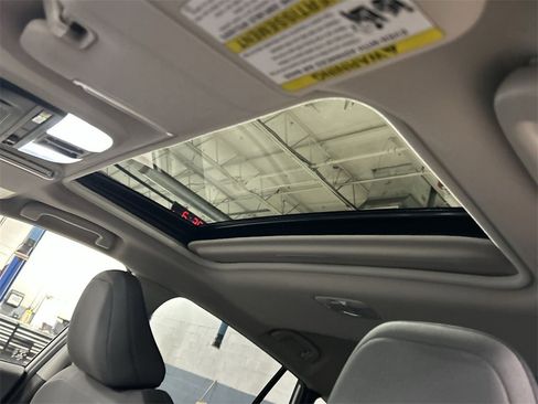 Certified 2025 Subaru Crosstrek 2.0i Premium image 24