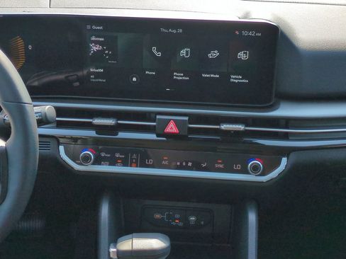 Certified 2026 Kia Sportage EX FWD image 14