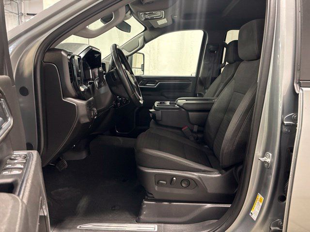 Used 2025 Chevrolet Silverado 2500 LT w/ Convenience Package AWD/4WD image 14