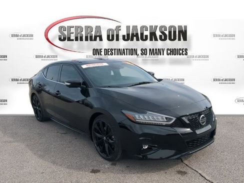 Used 2022 Nissan Maxima SR w/ Sport Mat Group image 2