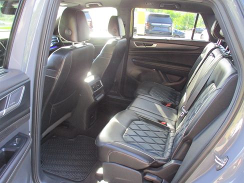 Used 2024 Volkswagen Atlas Cross Sport SEL Premium R-Line AWD/4WD image 13
