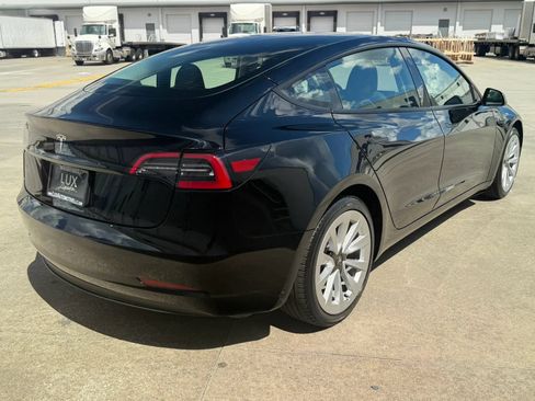 Used 2023 Tesla Model 3 Standard Range RWD image 7