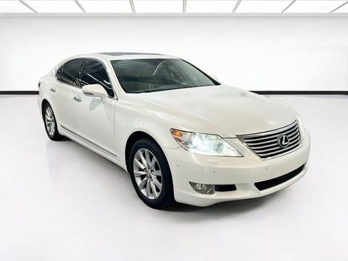 Used 2010 Lexus LS 460 AWD w/ Comfort Pkg image 3