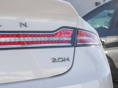 Used 2017 Lincoln MKZ Reserve image 12