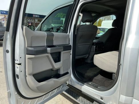 Used 2017 Ford F150 XLT w/ Equipment Group 302A Luxury image 8