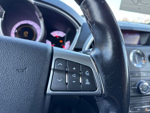 Used 2010 Cadillac SRX Luxury image 26