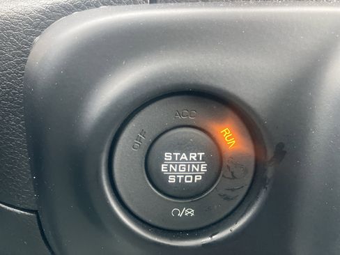 Used 2020 Jeep Gladiator Sport w/ Quick Order Package 24S image 25