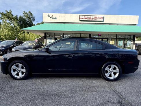Used 2012 Dodge Charger SE w/ Connectivity Group RWD image 8